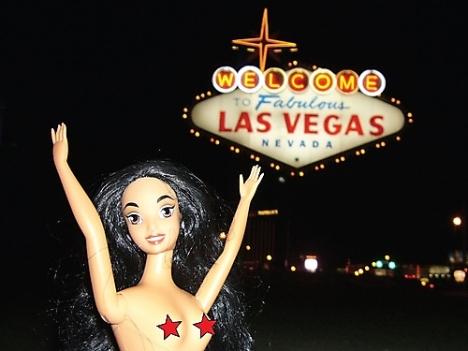 Bem vindo a Las Vegas 55_scandalous_barbie_photos_20090601_1811049604